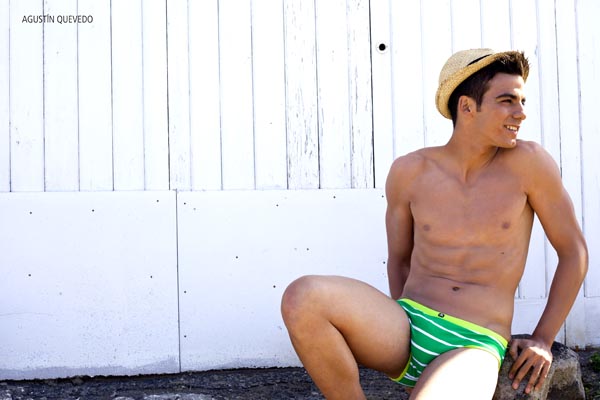 Mini boxer en colo liso flÃºor. 